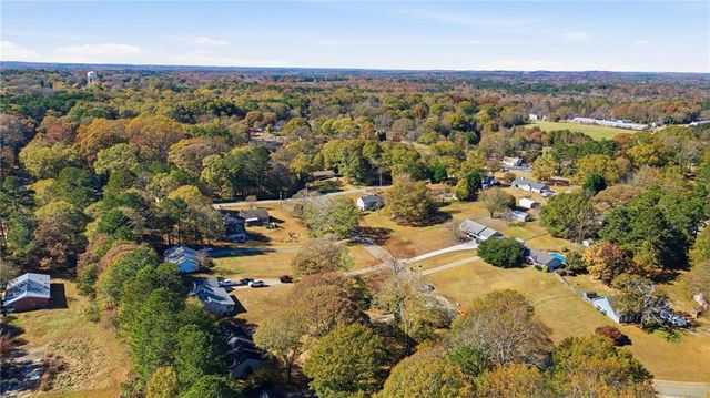 127 Springbrook Drive, Auburn, GA 30011