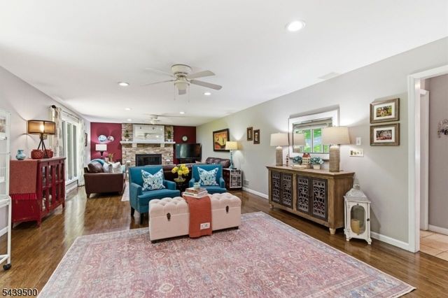 25 Timber Ln, Randolph Twp., NJ 07869
