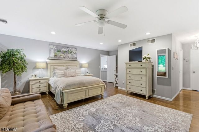25 Timber Ln, Randolph Twp., NJ 07869