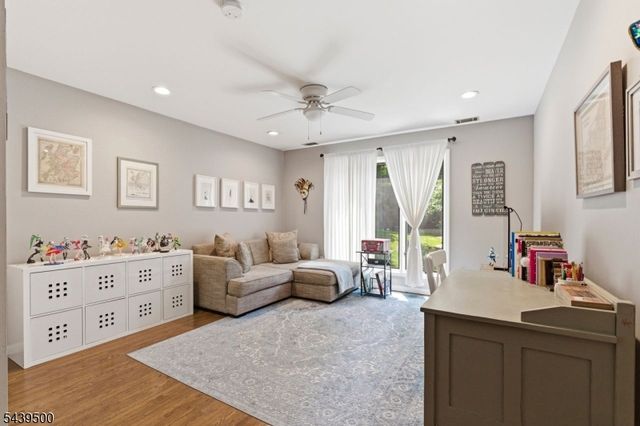 25 Timber Ln, Randolph Twp., NJ 07869