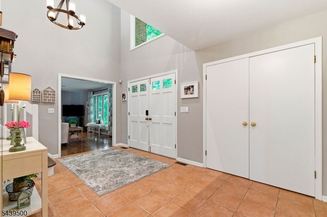 25 Timber Ln, Randolph Twp., NJ 07869