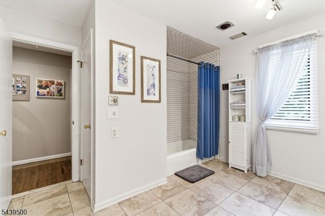 25 Timber Ln, Randolph Twp., NJ 07869
