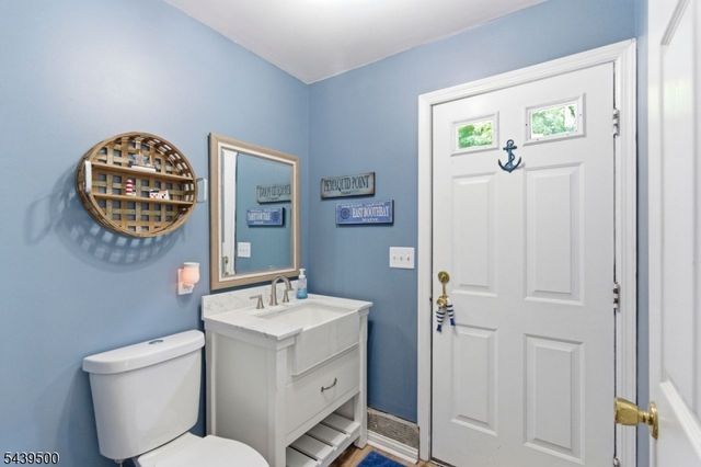 25 Timber Ln, Randolph Twp., NJ 07869