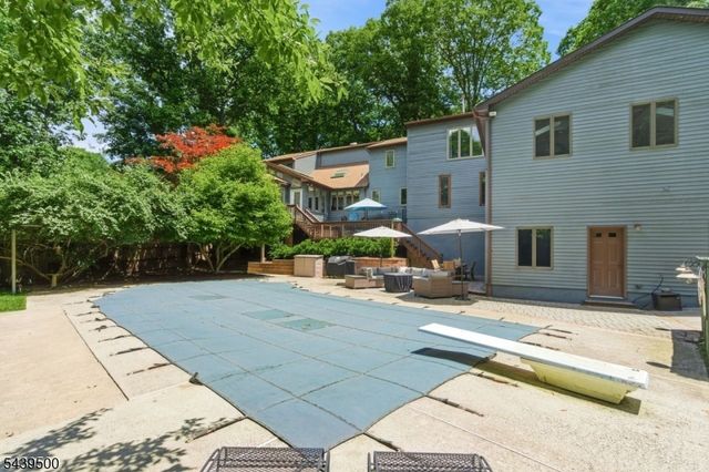 25 Timber Ln, Randolph Twp., NJ 07869