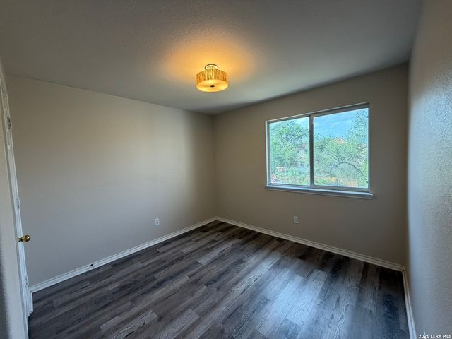 1323 Pinnacle Fls, San Antonio, TX 78260