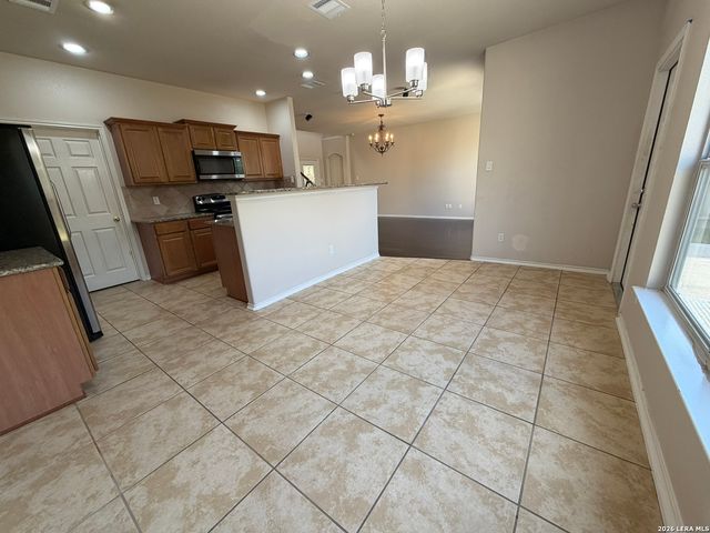 1323 Pinnacle Fls, San Antonio, TX 78260
