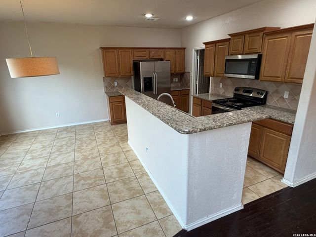 1323 Pinnacle Fls, San Antonio, TX 78260