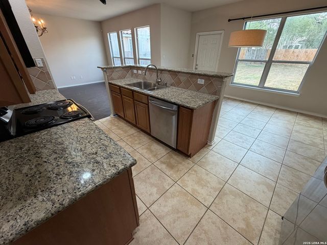 1323 Pinnacle Fls, San Antonio, TX 78260