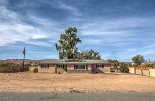 3811 Skyline Street, Logandale, NV 89021