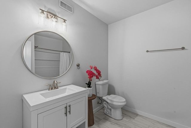 4013 W Parkland AVENUE, Brown Deer, WI 53209