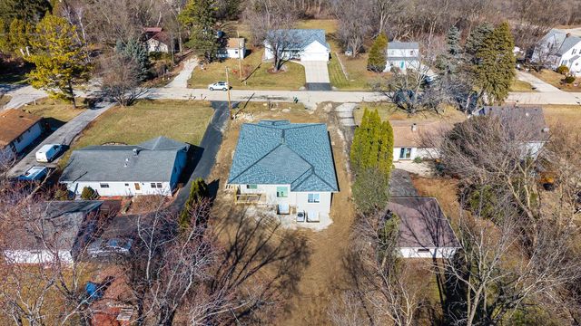 4013 W Parkland AVENUE, Brown Deer, WI 53209