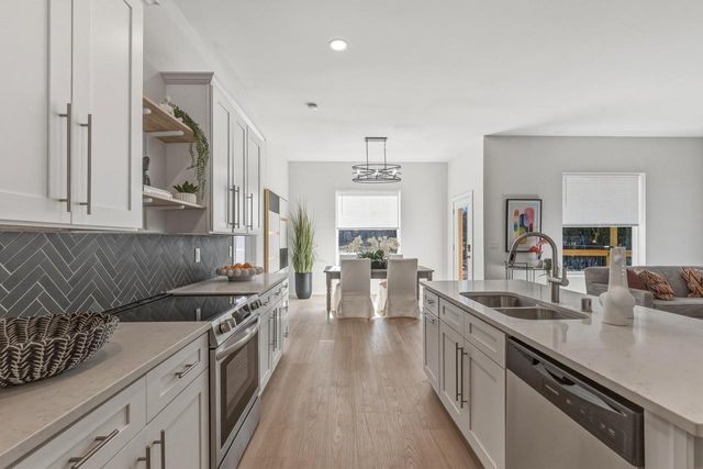 4013 W Parkland AVENUE, Brown Deer, WI 53209