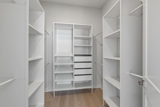 4013 W Parkland AVENUE, Brown Deer, WI 53209