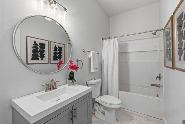 4013 W Parkland AVENUE, Brown Deer, WI 53209