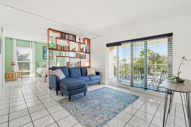 1700 PASS A GRILLE WAY 9, St Pete Beach, FL 33706