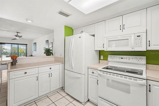 1700 PASS A GRILLE WAY 9, St Pete Beach, FL 33706