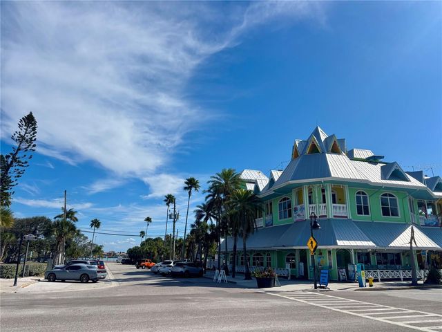 1700 PASS A GRILLE WAY 9, St Pete Beach, FL 33706