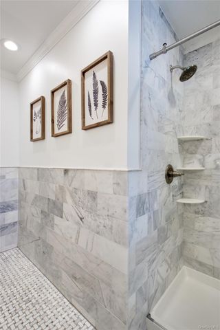 125 Walnut Road, Kings Park, NY 11754