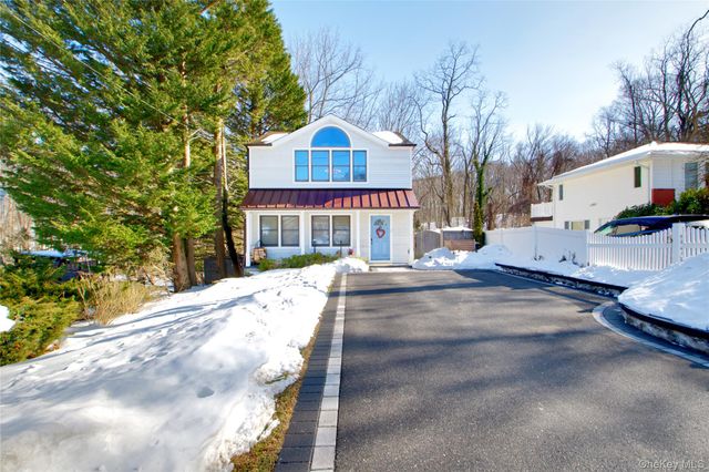 125 Walnut Road, Kings Park, NY 11754