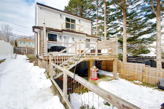 125 Walnut Road, Kings Park, NY 11754