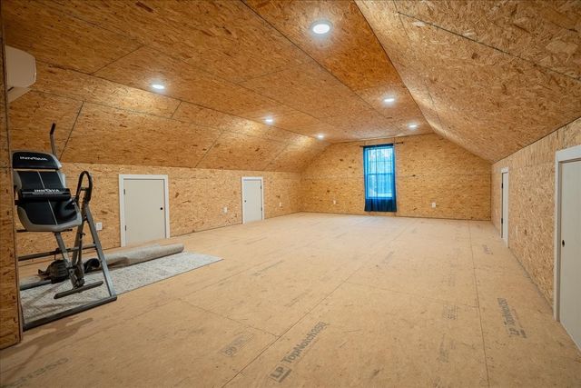 114 Hurst Dr, Leoma, TN 38468
