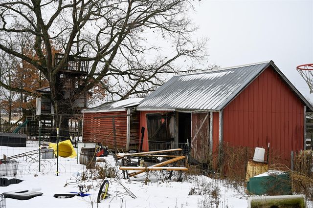 8492 Gibson Avenue, Lake, MI 48632