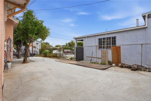 1472 W 37th st Street, Los Angeles, CA 90018