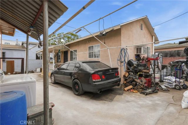 1472 W 37th st Street, Los Angeles, CA 90018