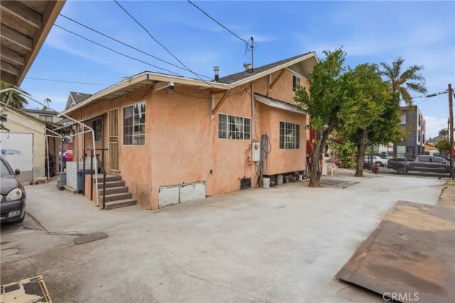 1472 W 37th st Street, Los Angeles, CA 90018