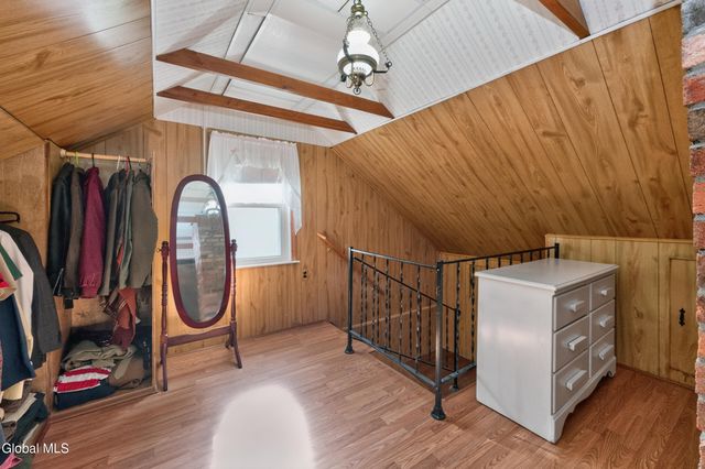 77 Oakdale Avenue, Rotterdam, NY 12306