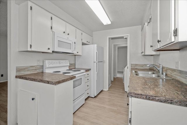 1225 E 29th Ave, Spokane, WA 99203