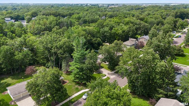6307 N POST OAK Road, Peoria, IL 61615