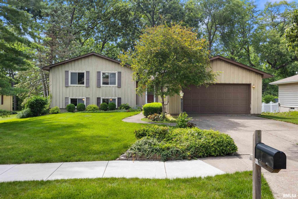 6307 N POST OAK Road, Peoria, IL 61615