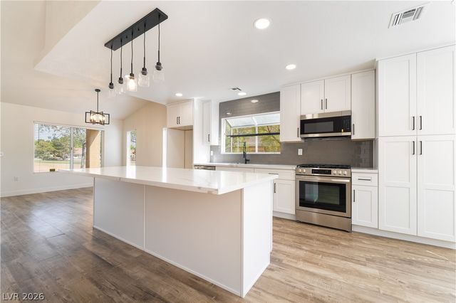 2505 Showcase Drive, Las Vegas, NV 89134