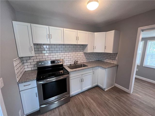 11117 E 15th Street S, Independence, MO 64052