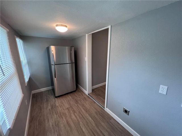 11117 E 15th Street S, Independence, MO 64052