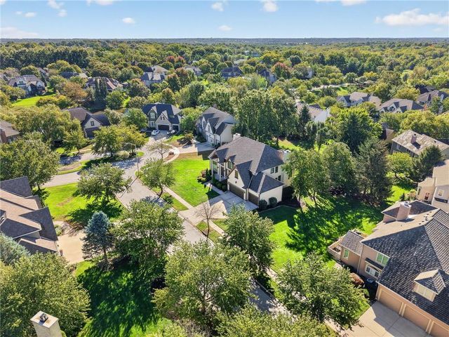 4549 W 141st Terrace, Leawood, KS 66224