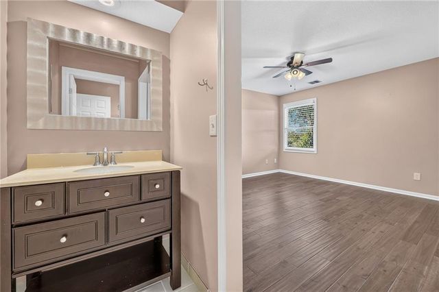 4549 W 141st Terrace, Leawood, KS 66224