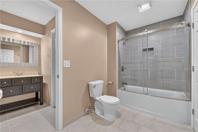 4549 W 141st Terrace, Leawood, KS 66224