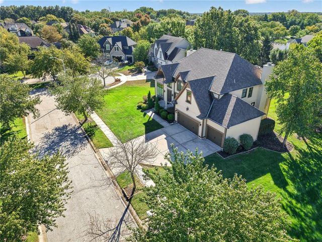 4549 W 141st Terrace, Leawood, KS 66224