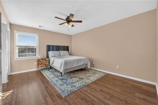 4549 W 141st Terrace, Leawood, KS 66224