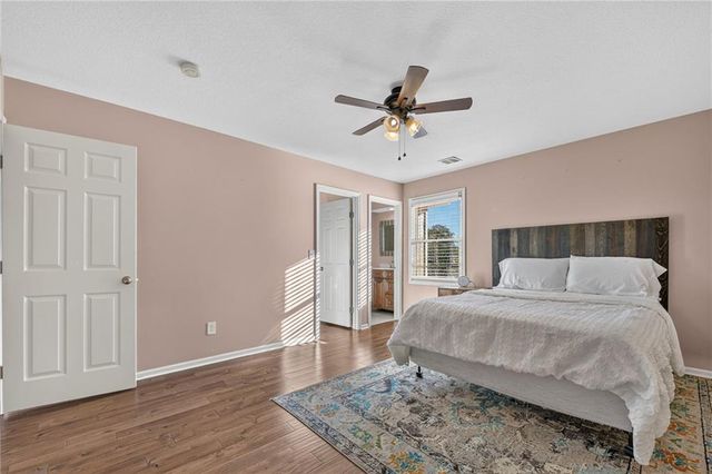 4549 W 141st Terrace, Leawood, KS 66224