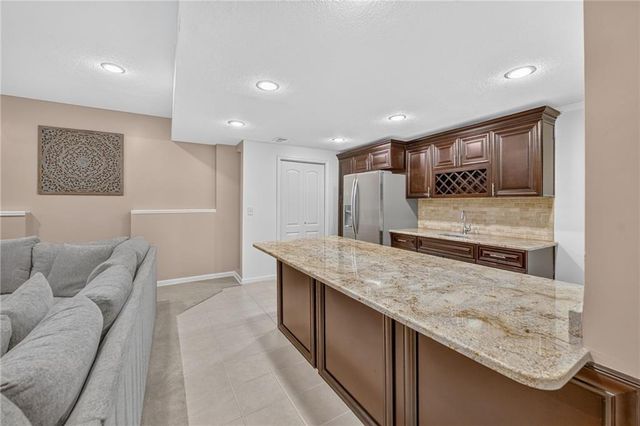 4549 W 141st Terrace, Leawood, KS 66224