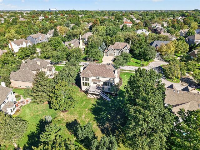 4549 W 141st Terrace, Leawood, KS 66224