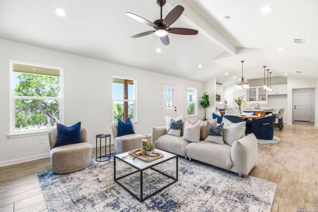 684 Appaloosa, Fischer, TX 78623