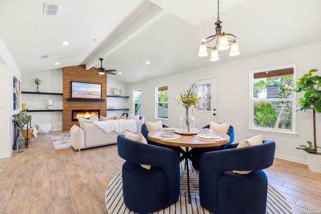 684 Appaloosa, Fischer, TX 78623