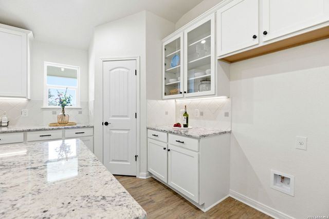 684 Appaloosa, Fischer, TX 78623