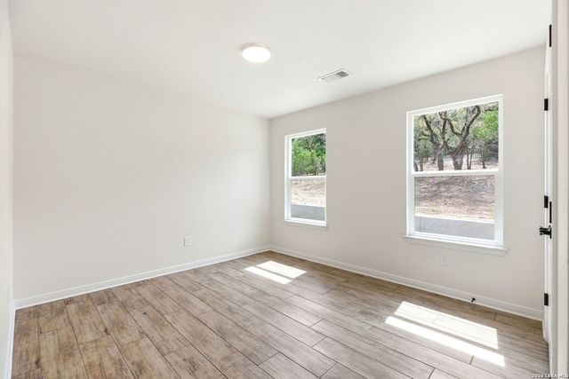 684 Appaloosa, Fischer, TX 78623