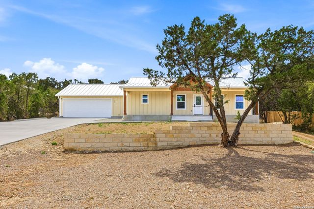 684 Appaloosa, Fischer, TX 78623