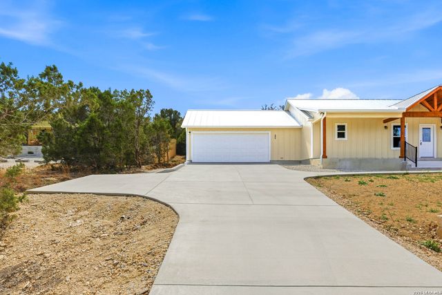 684 Appaloosa, Fischer, TX 78623